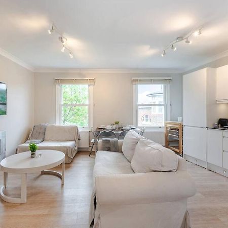 Cosy 2 Bed In Kensington Olympia Apartment Londra Exterior foto