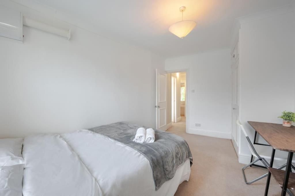 Cosy 2 Bed In Kensington Olympia Apartment Londra Exterior foto